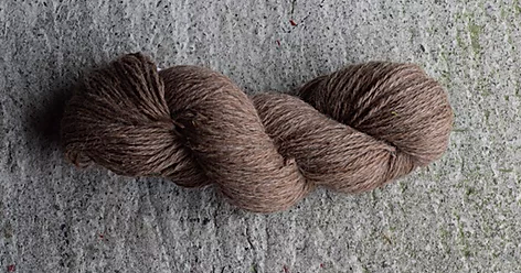 Light brown faroese yarn