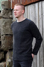 Load image into Gallery viewer, Single colour with zipper on shoulder