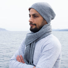 Load image into Gallery viewer, Beanies with tag