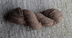 Light brown faroese yarn