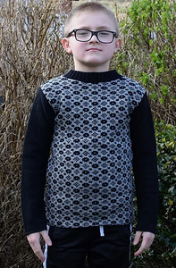 Charming sweater with faroese pattern