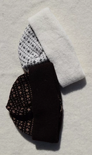 Load image into Gallery viewer, Beanies with the &#39;the hen&#39;s poke&#39; pattern
