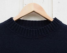 Load image into Gallery viewer, Smart sweater with short collar
